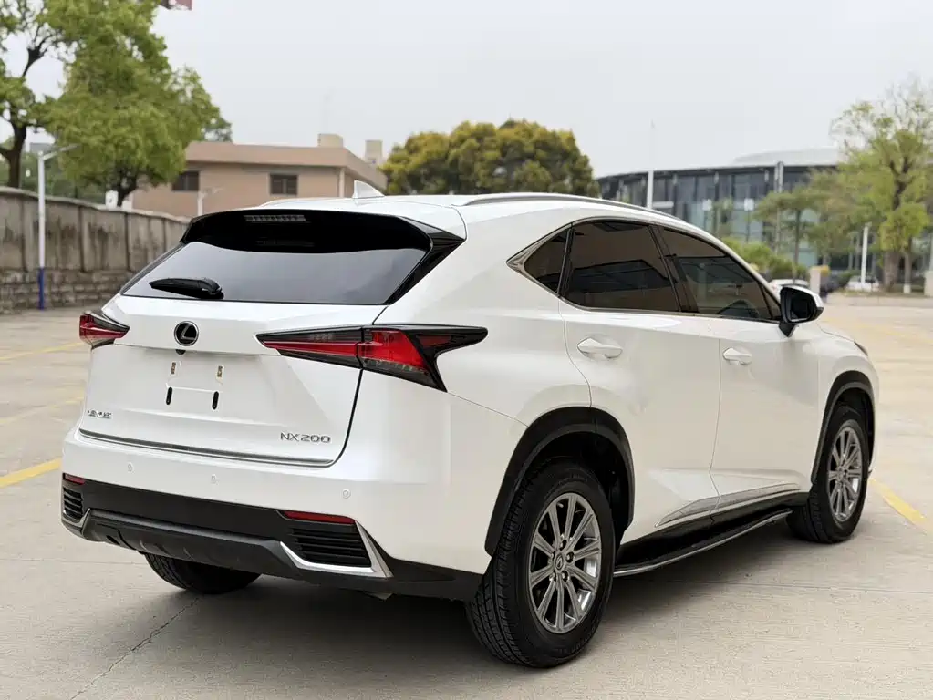 Lexus NX 200 AWD Sharp Style CN-VI