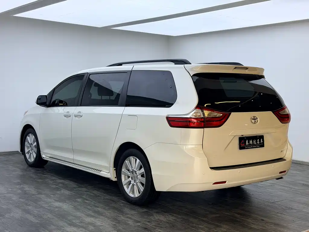 SIENNA 3.5 L Auto