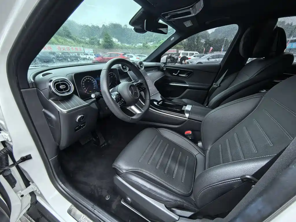 Mercedes-Benz GLC GLC 300 L 4 MATIC Luxury 5-seat