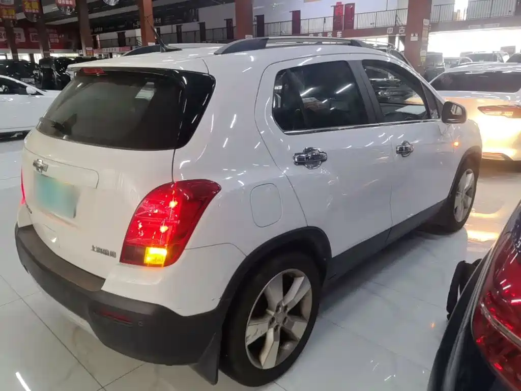 Tracker 1.4 T Auto 2 WD Luxury