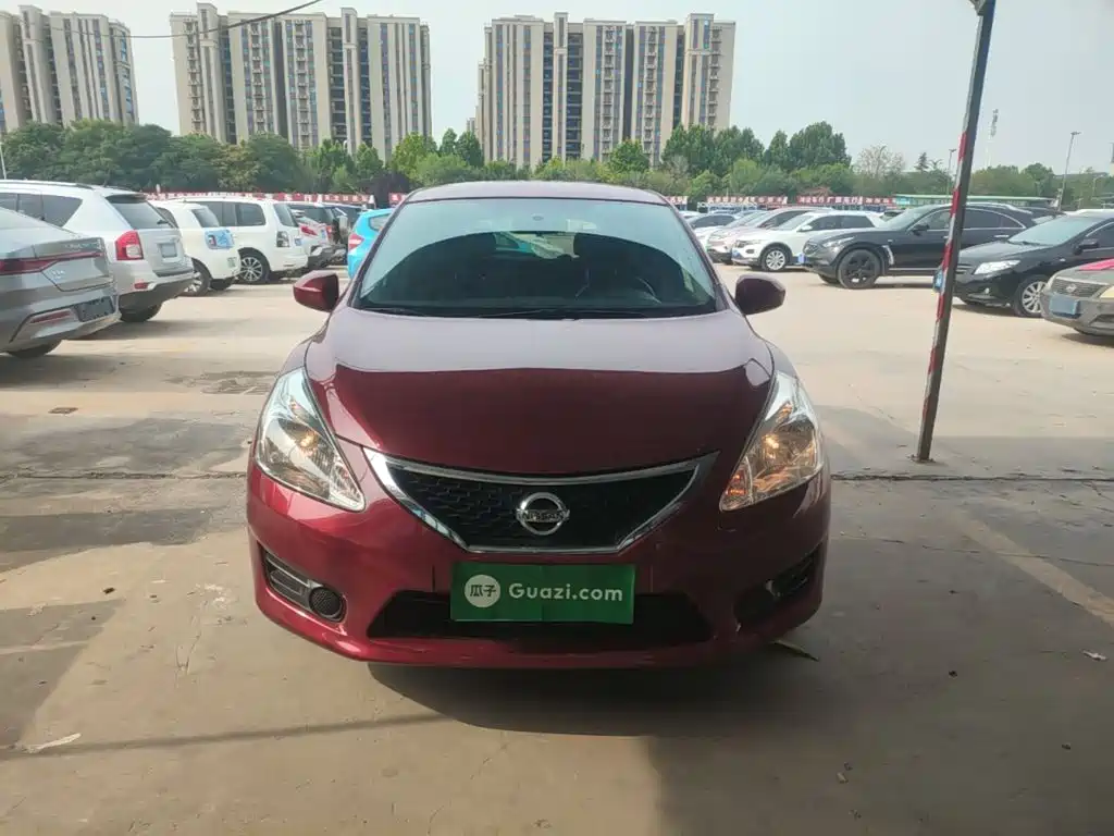 Tiida 1.6 L CVT Comfort