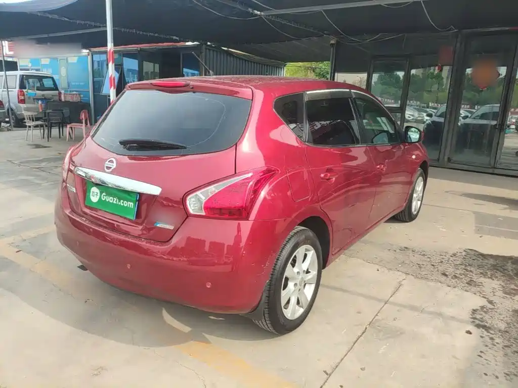 Tiida 1.6 L CVT Comfort