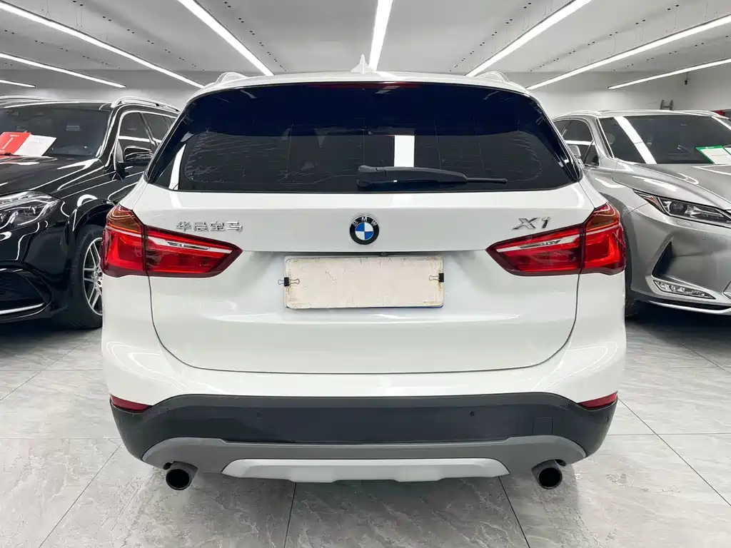 BMW X1 sDrive20 Li Luxury