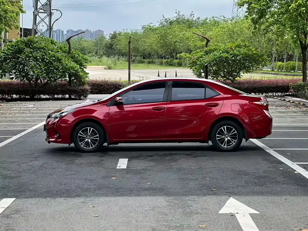 Levin 1.6 G CVT Elite