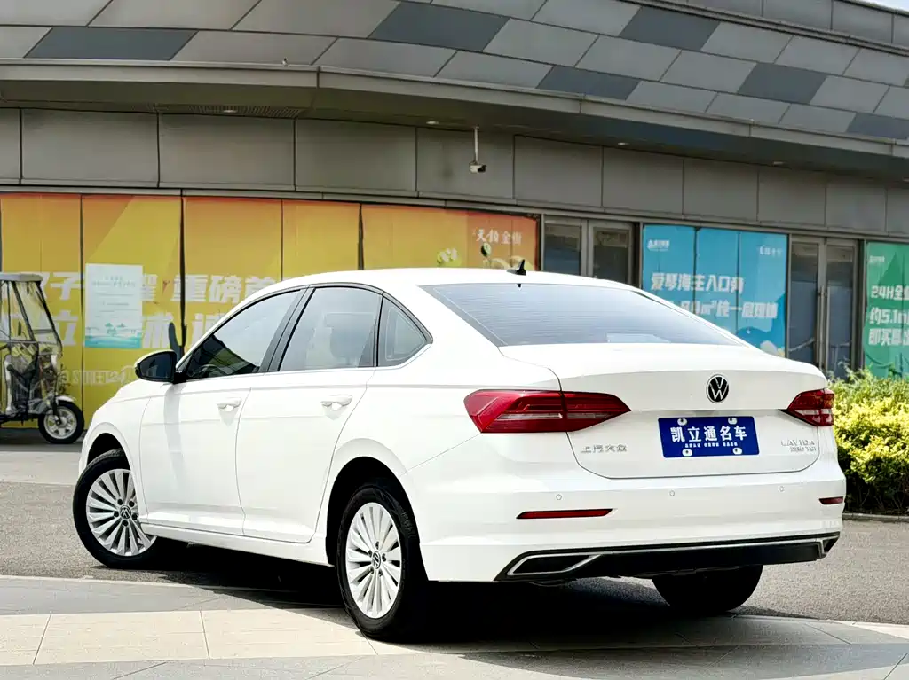 Lavida 280 TSI DSG Comfort