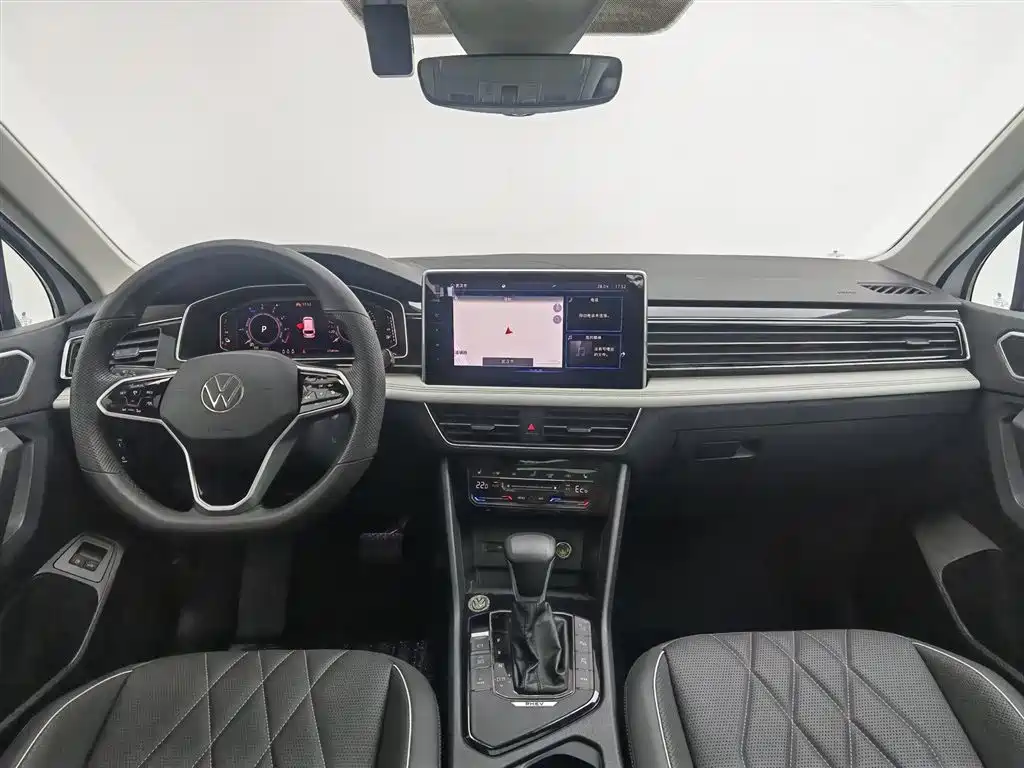 Tiguan L NEV 途观L插电混动 2023款 430 PHEV 插电混动尊贵版