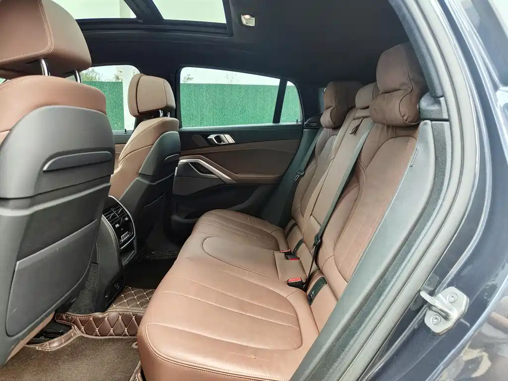 BMW X6 xDrive40 i Premium M Sport Package