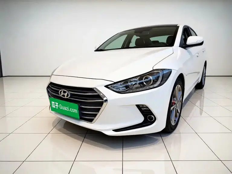 Hyundai Elantra 1.6 L Auto Smart Dazzle · Elite