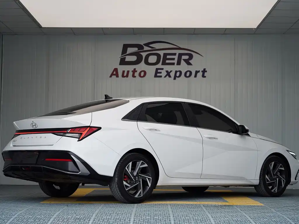 Elantra 1.5 L CVT LUX Distinguished