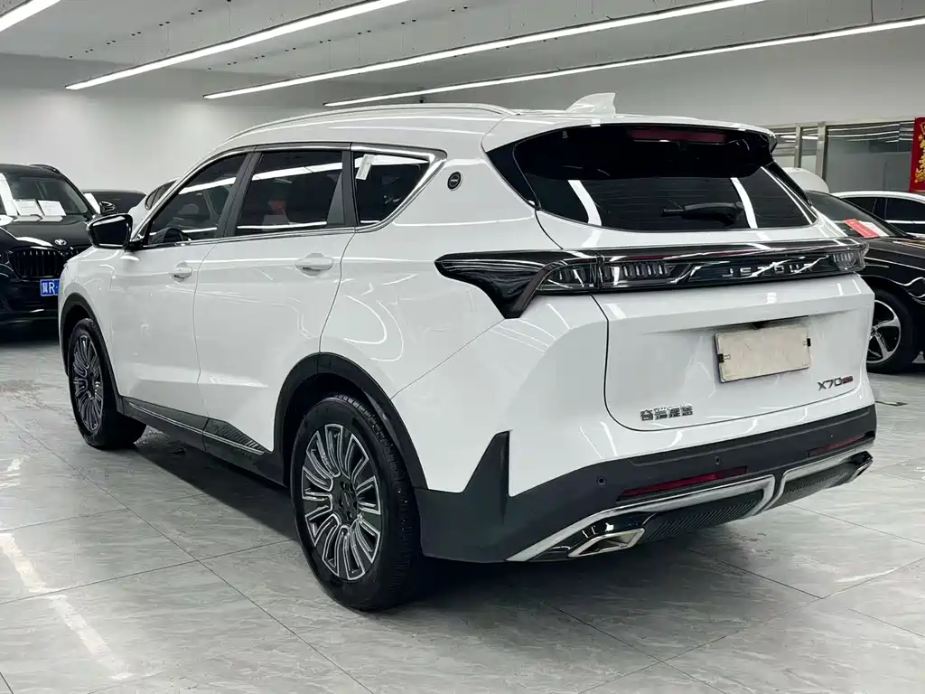 Jetour X70 PLUS 捷途X70 PLUS 2025款 1.5 T 豪华澎湃版 7座