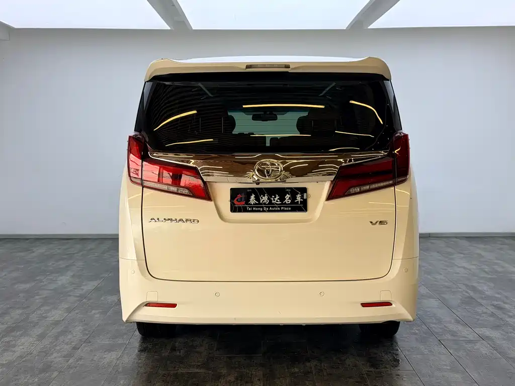 Alphard 3.5 L Luxury