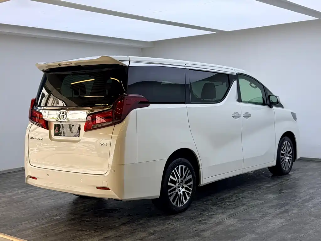 Alphard 3.5 L Luxury
