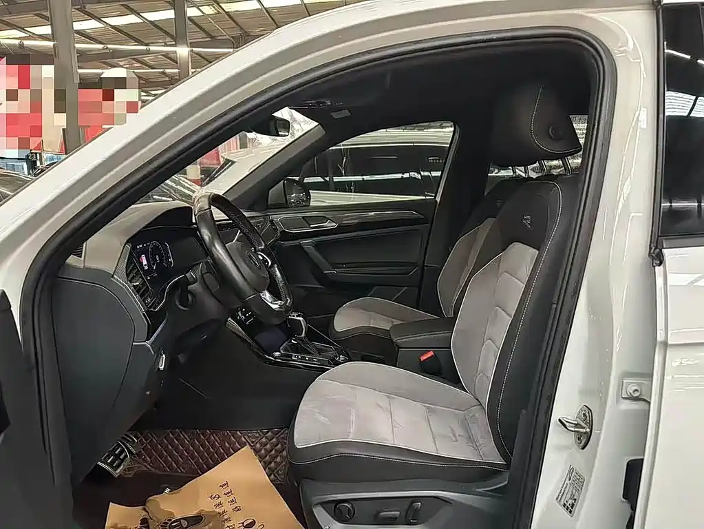 Tayron 380 TSI 4 WD R-Line Connected