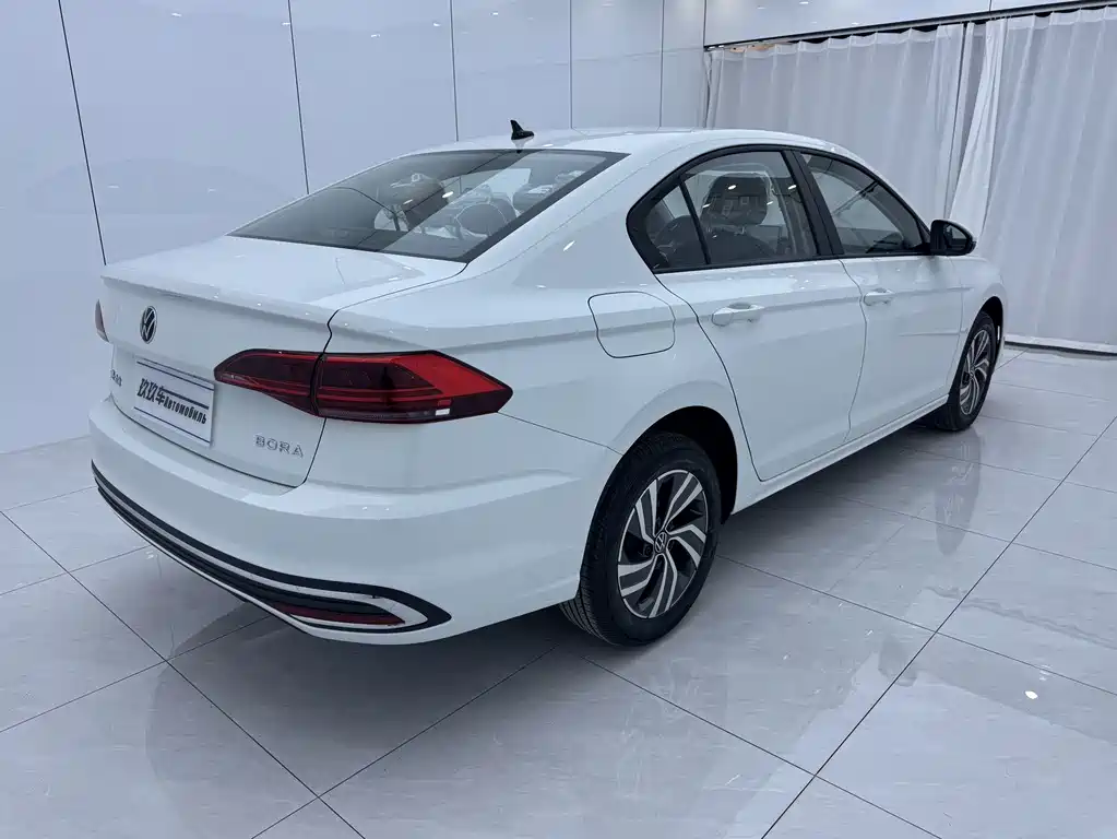 Bora 200 TSI DSG Smooth Travel