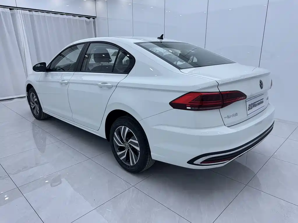 Bora 200 TSI DSG Smooth Travel