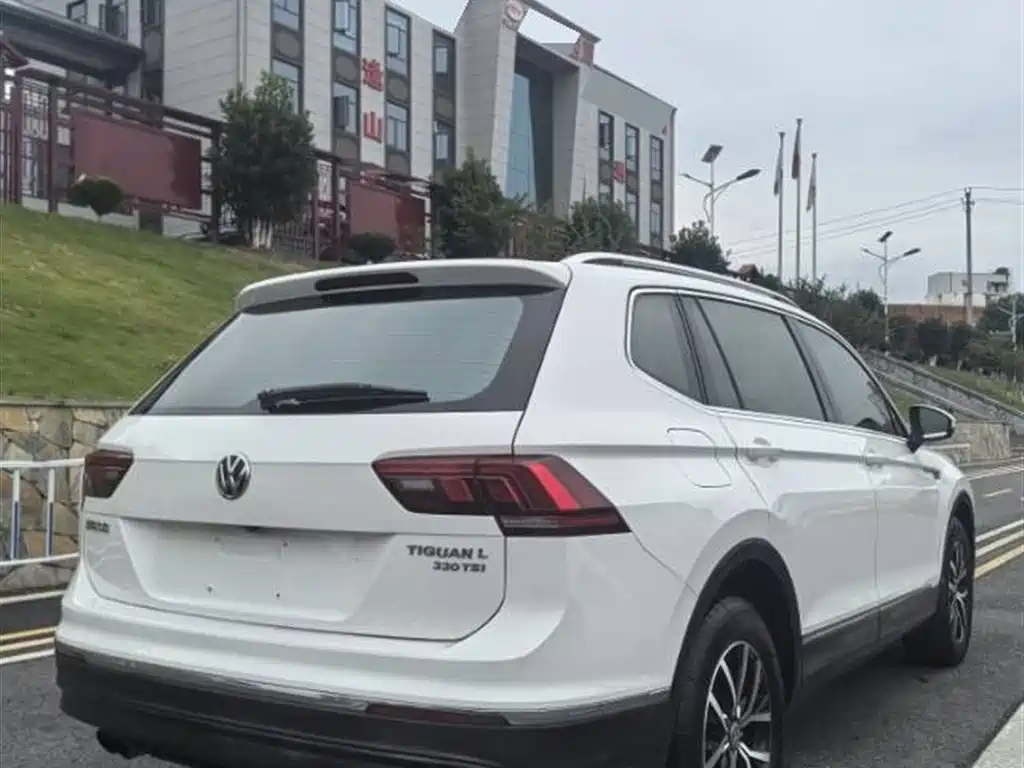 Tiguan L 330 TSI Auto 2 WD Flagship