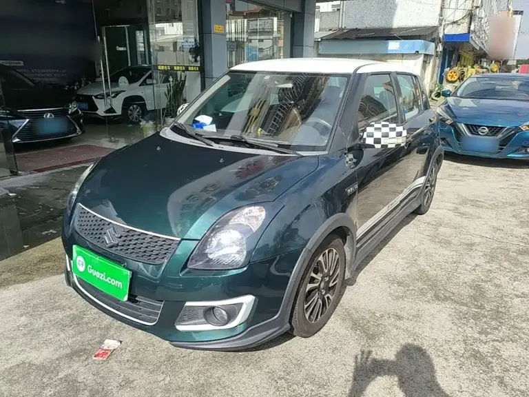 Suzuki Swift 1.5 L Auto Fashion Cool Play