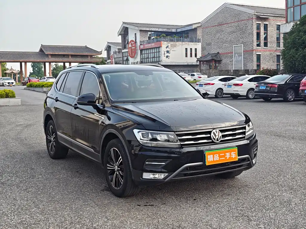 Tiguan L 330 TSI Auto 2 WD Panoramic Comfort CN-VI
