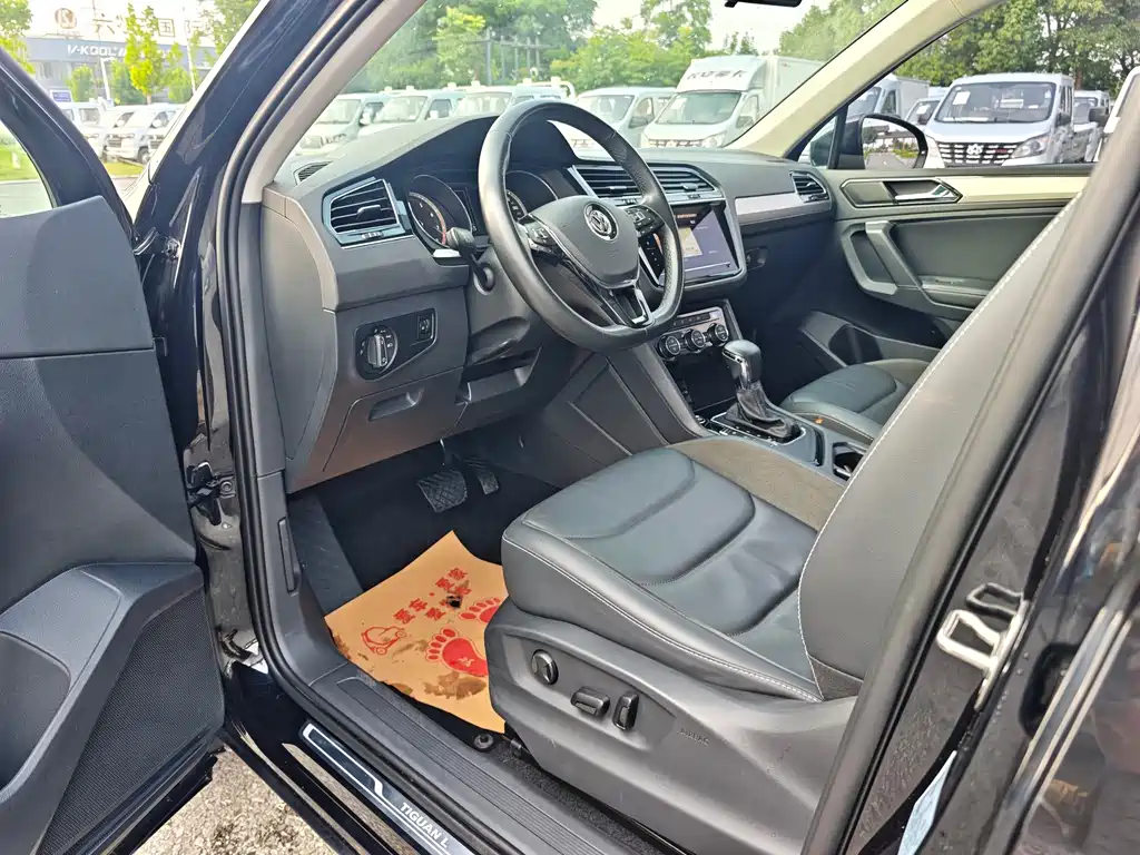 Tiguan L 330 TSI Auto 2 WD Panoramic Comfort CN-VI