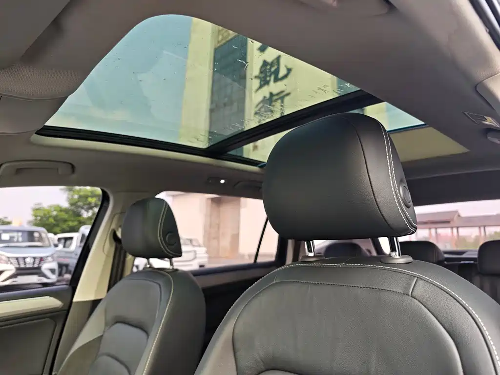 Tiguan L 330 TSI Auto 2 WD Panoramic Comfort CN-VI