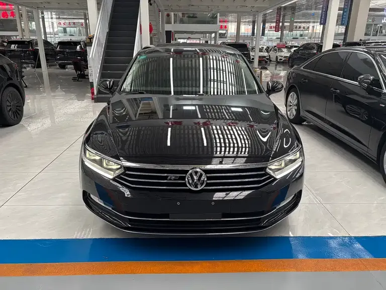 Volkswagen Magotan 330 TSI DSG Leading CN-VI