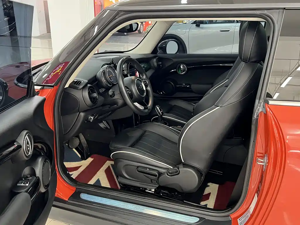 MINI 1.5 T COOPER Classic