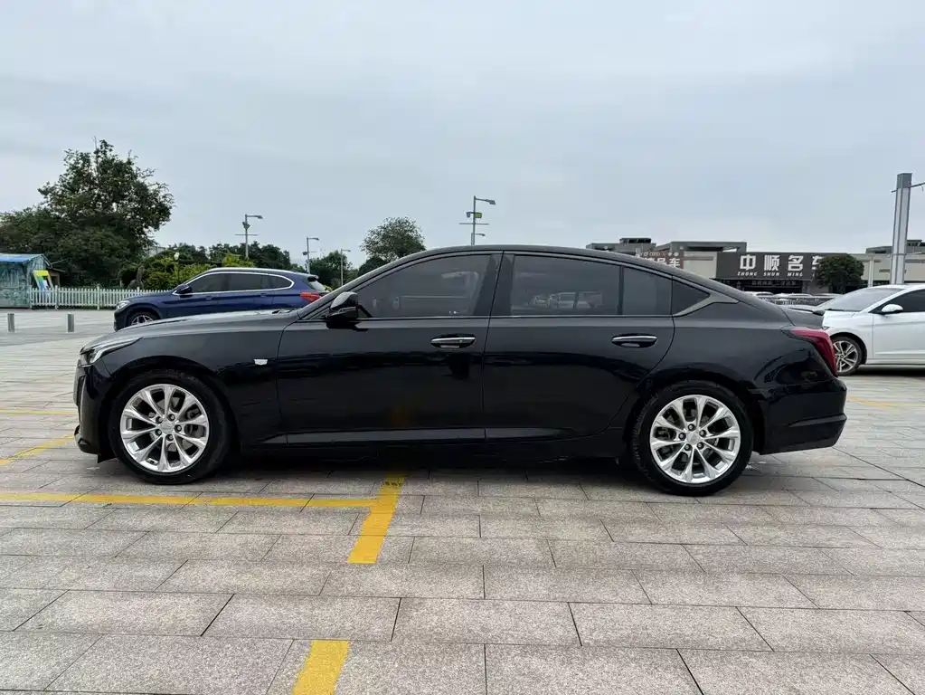 Cadillac CT5 28 T Luxury