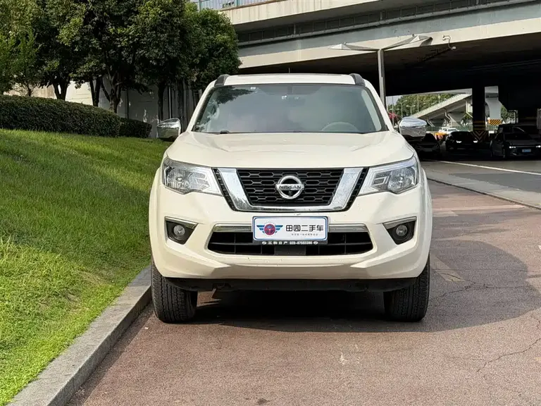 Nissan Terra 2.5 L XL Upper Auto 2 WD Luxury