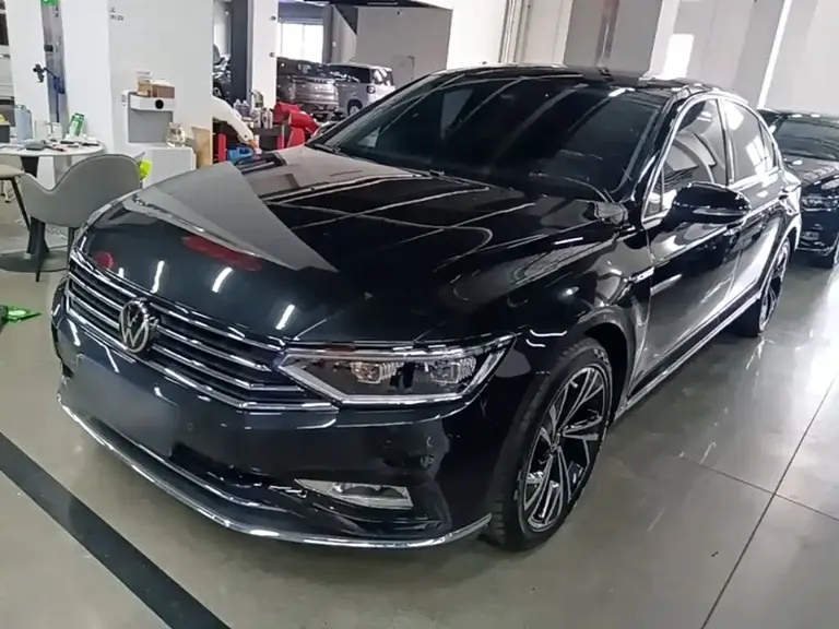Volkswagen Magotan 330 TSI DSG Luxury