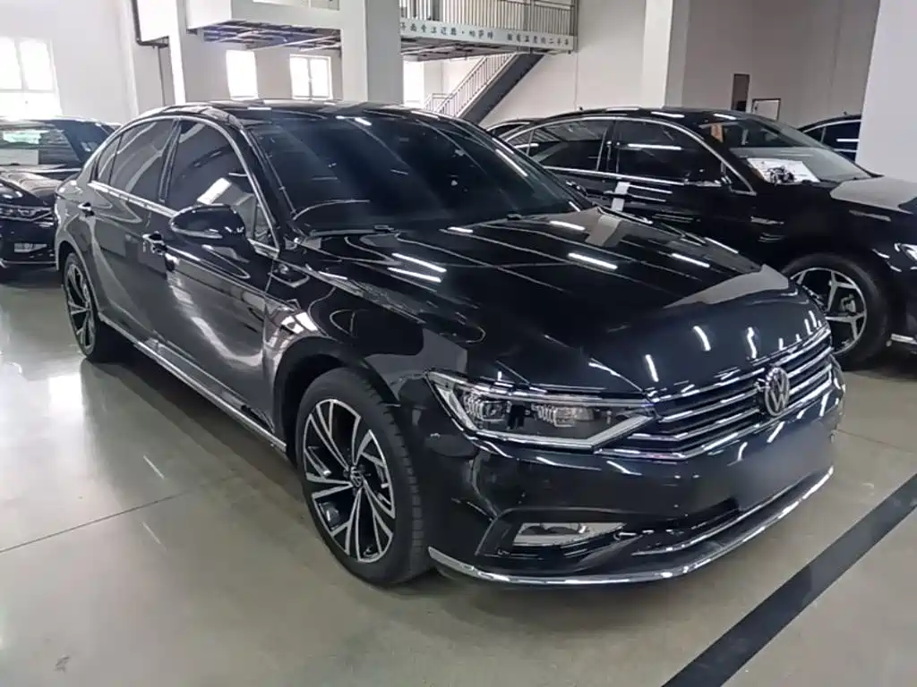 Magotan 330 TSI DSG Luxury