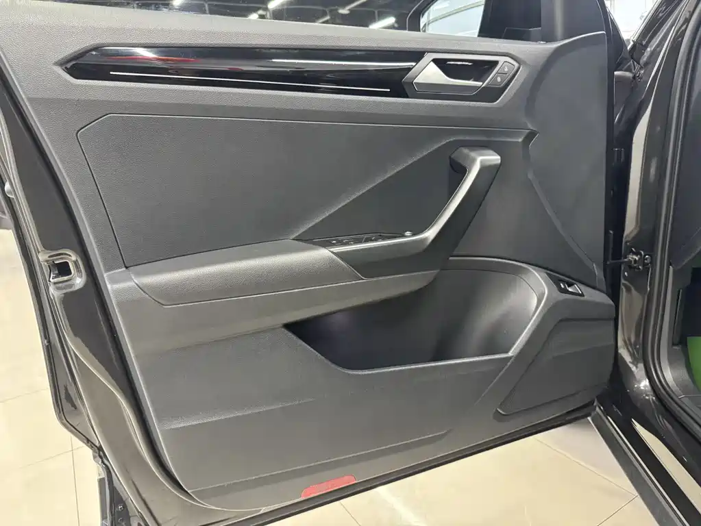 T-ROC 280 TSI DSG 2 WD Comfort Enjoyment PLUS