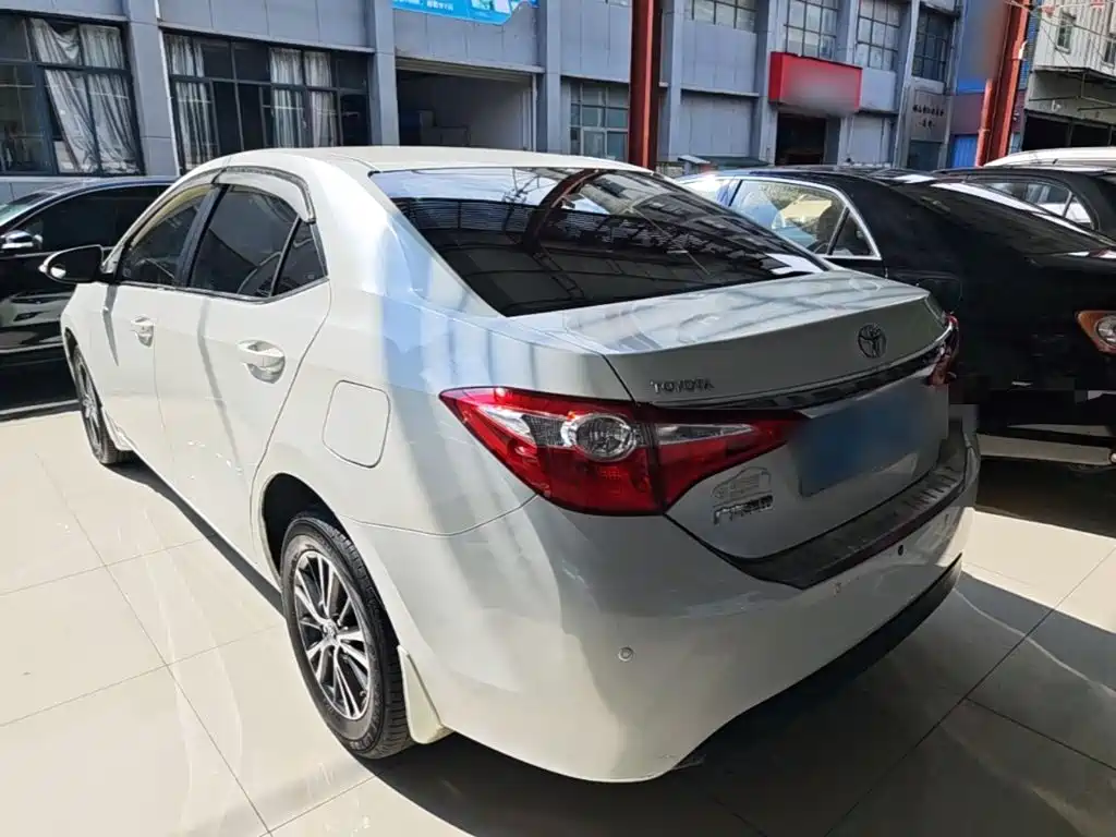 Levin 1.6 G CVT Elite