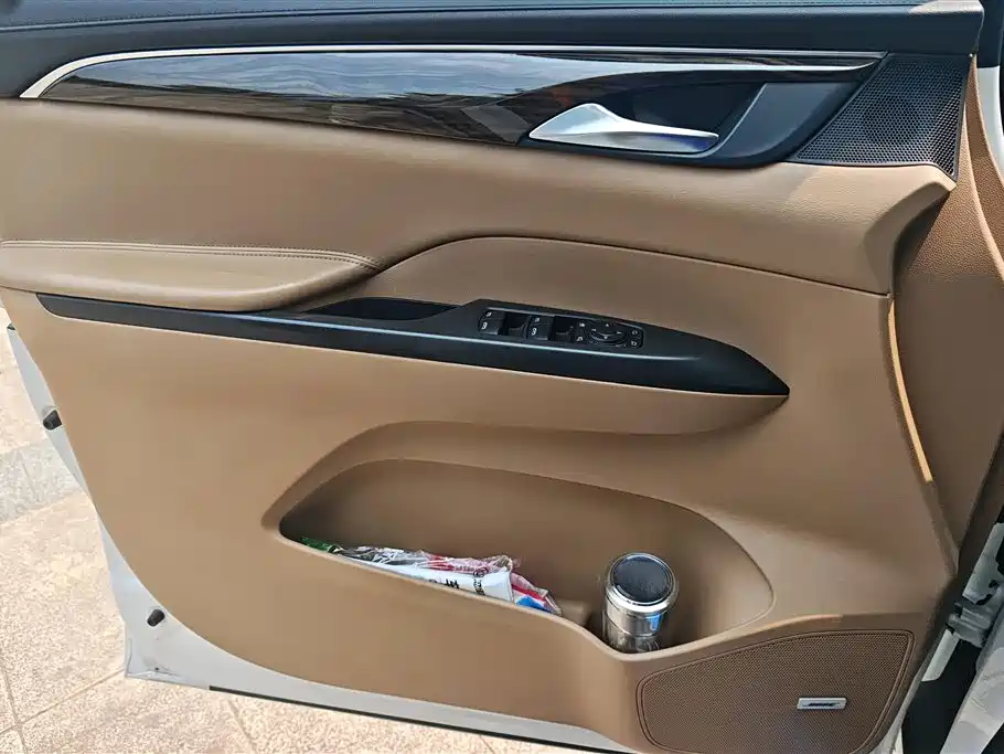 Buick GL8 ES 28 T Flagship CN-VI