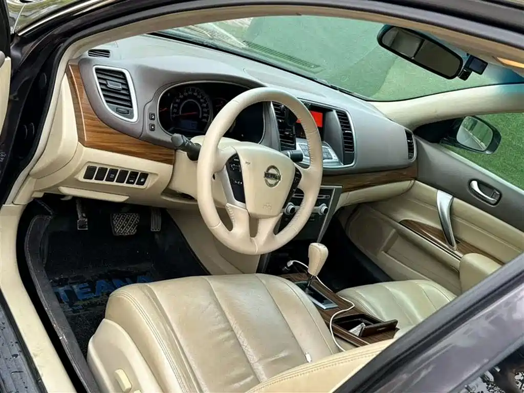 Teana 2.5 L XL Anniversary