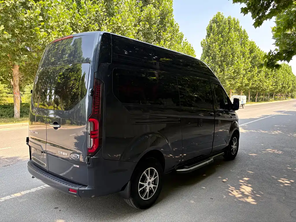 Transit 全顺 2024款 商务营运改装车 2.0 T 自动商务豪华版 6-9座