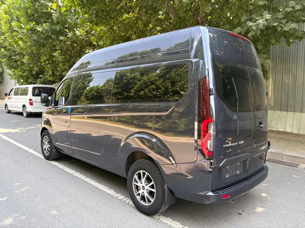 Transit 全顺 2024款 商务营运改装车 2.0 T 自动商务豪华版 6-9座