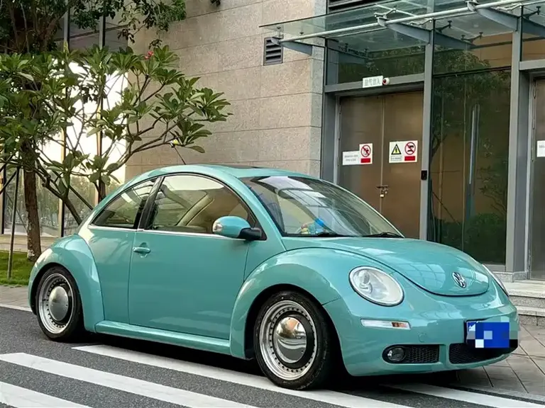 Volkswagen Beetle 1.8 T BlackOrange Luxury