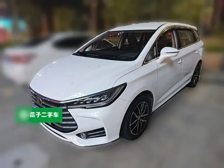 BYD Song MAX 1.5 T Auto Connected Luxury 6-seat