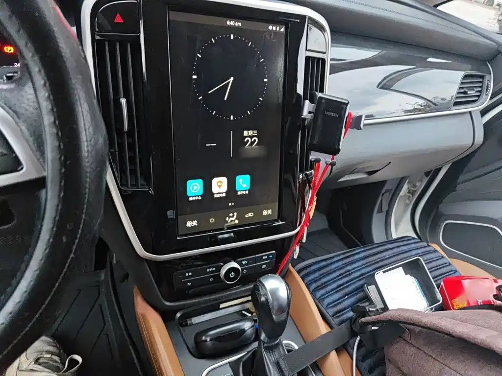 Song MAX 1.5 T Auto Connected Luxury 6-seat