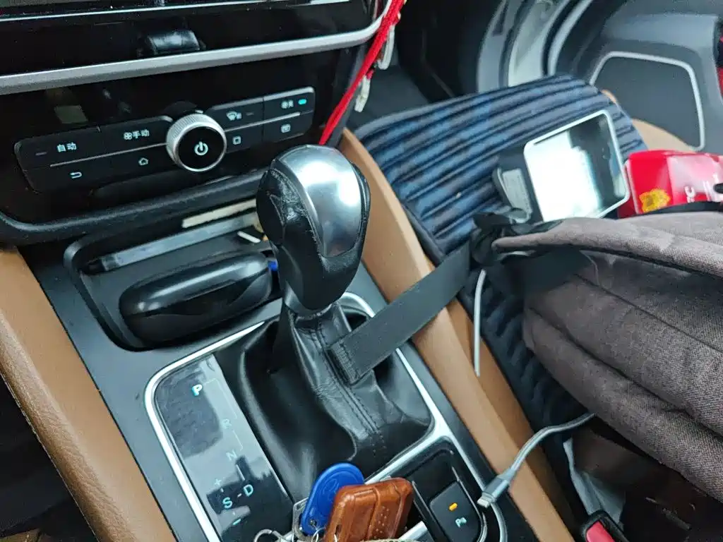 Song MAX 1.5 T Auto Connected Luxury 6-seat