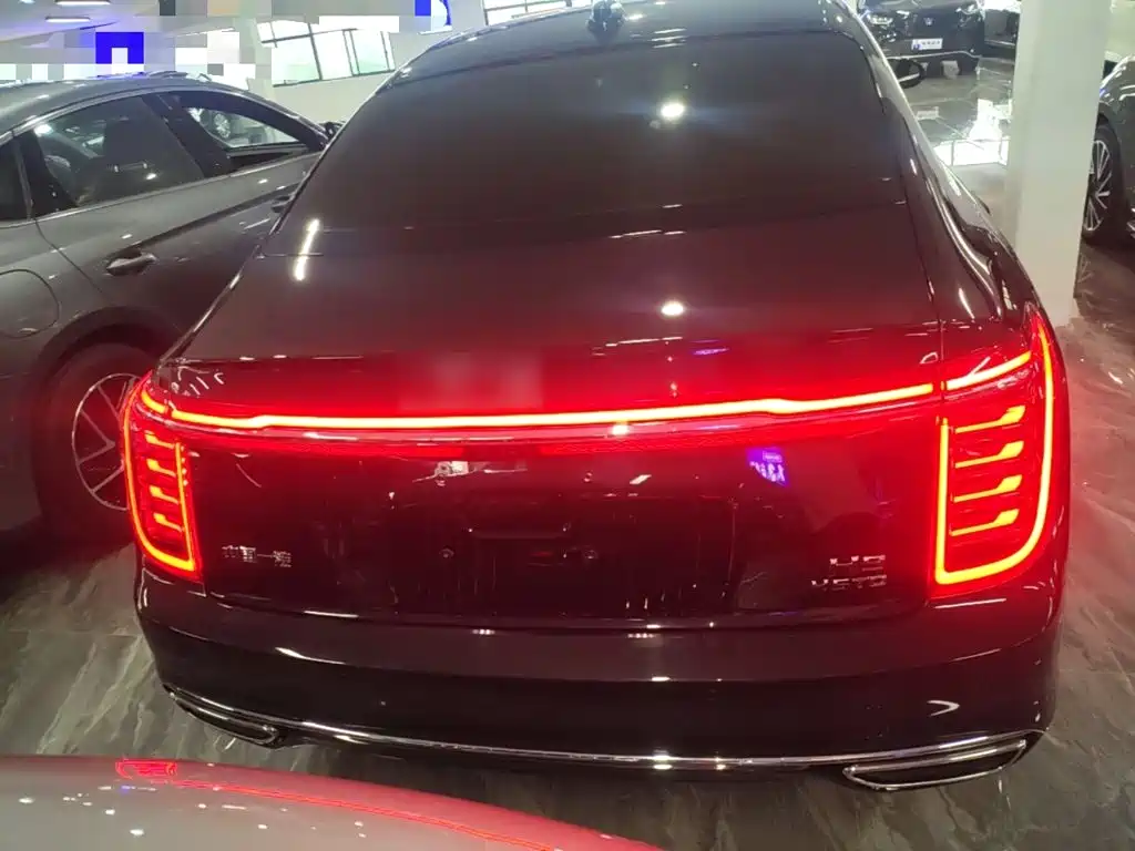 Hongqi H9 2.0 T Connected Flagship Enjoyment
