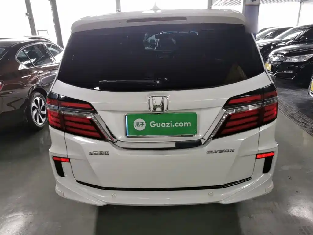 Elysion 2.4 L Luxury