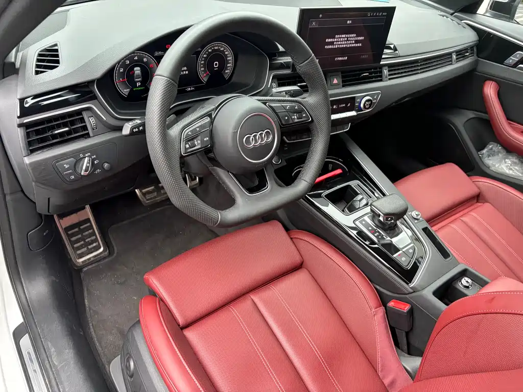 Audi A4 L 200 10 K Joy 40 TFSI Luxury Dynamic