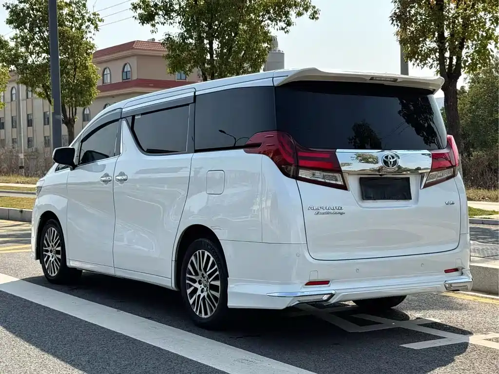 Alphard 3.5 L Distinguished