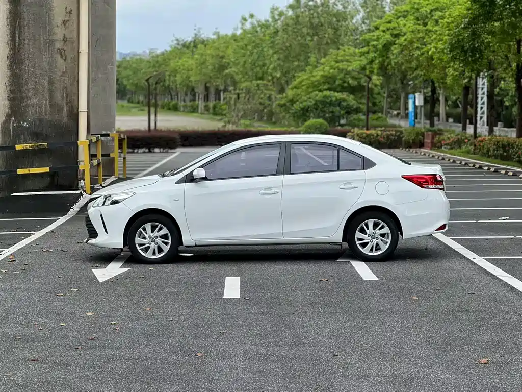 Vios 1.5 L CVT Creation