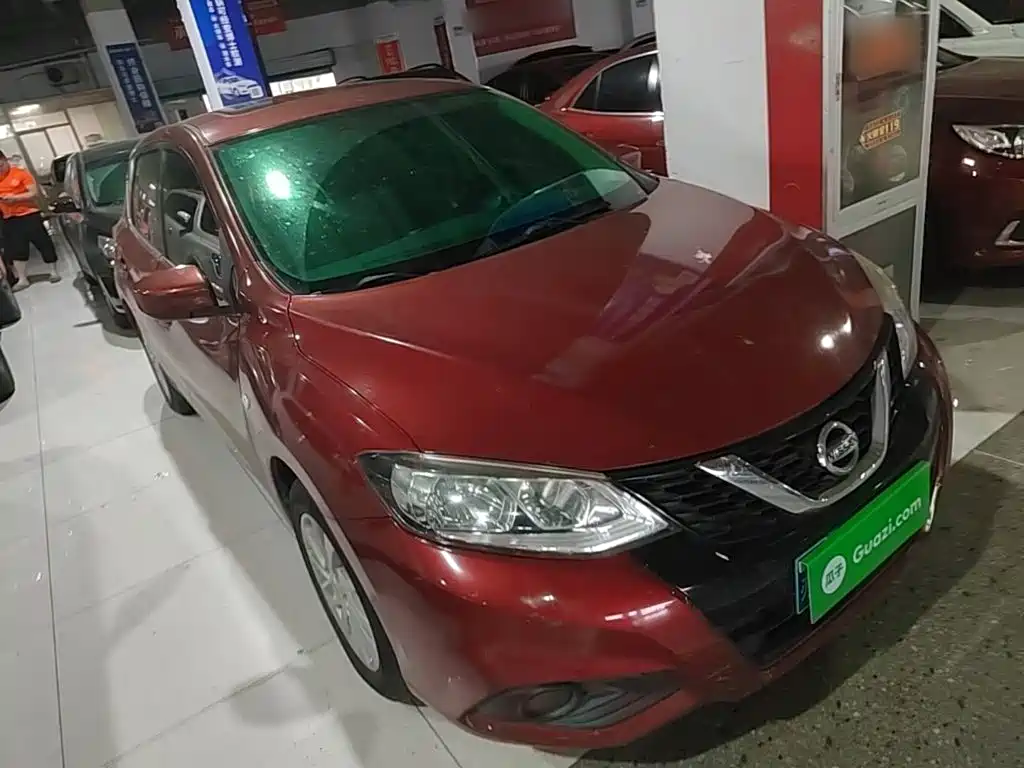 Tiida 1.6 L CVT Cool Motion