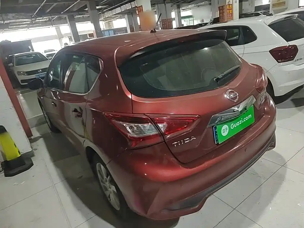 Tiida 1.6 L CVT Cool Motion