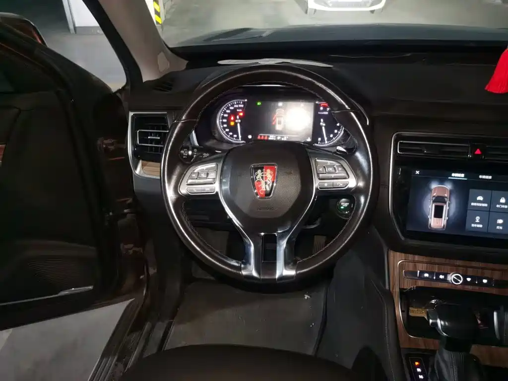 Roewe RX8 30 T Connected 2 WD Supreme