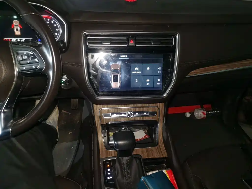Roewe RX8 30 T Connected 2 WD Supreme