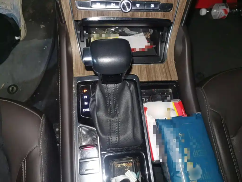 Roewe RX8 30 T Connected 2 WD Supreme
